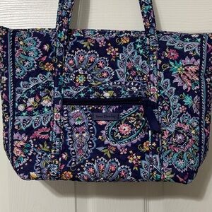 Vera Bradley French Paisley tote. 15”w x 11”h x 5”d
